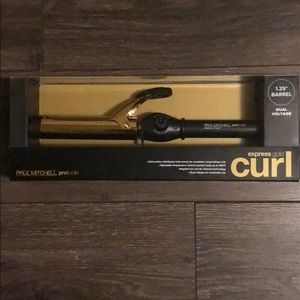 Paul Mitchell 1.2” barrel curling iron